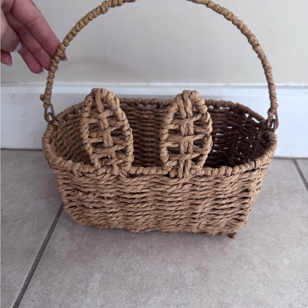 Small Easter Basket With Handle - Picture 2 of 4